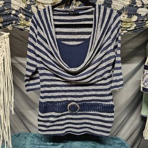 4/$20 Deb | Belted Layered Navy and Gray Runic Top size M/L